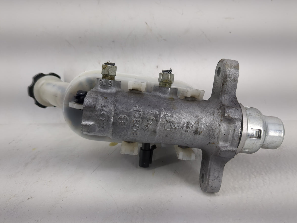2008-2012 Honda Accord Brake Master Cylinder 1220753 - Oemusedautoparts1.com