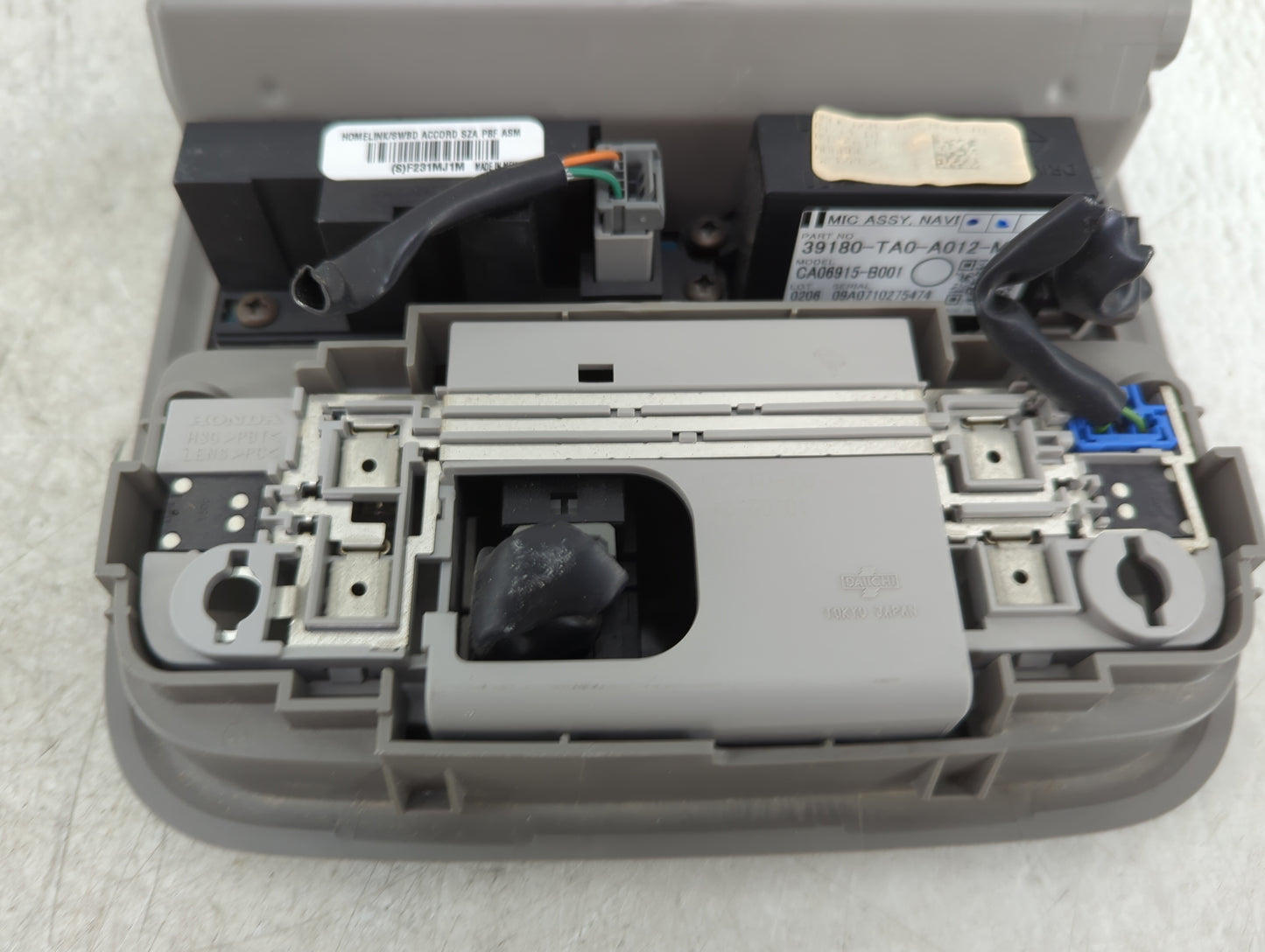 2008-2012 Honda Accord Overhead Roof Console 1410237 - Oemusedautoparts1.com