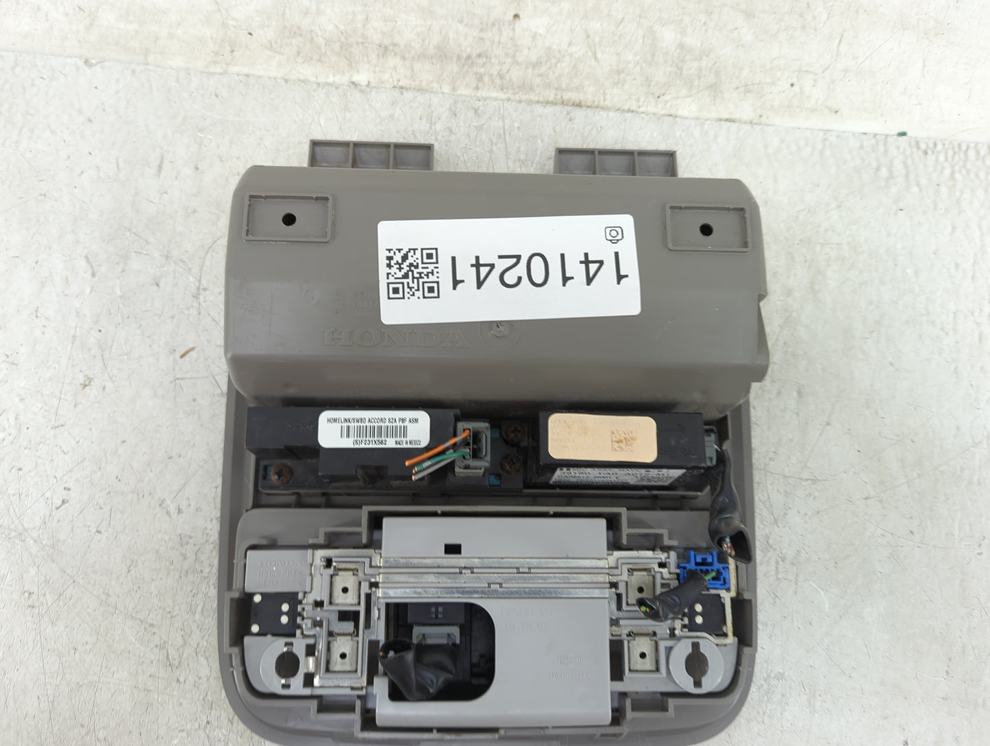 2008-2012 Honda Accord Overhead Roof Console 1410241 - Oemusedautoparts1.com