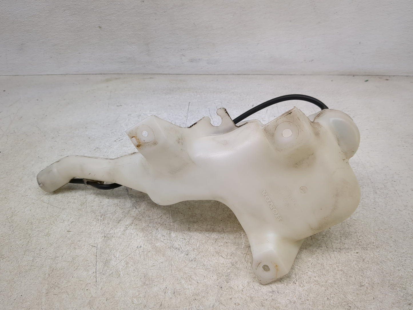 2006-2011 Honda Civic Windshield Washer Fluid Reservoir Bottle Oem - Oemusedautoparts1.com