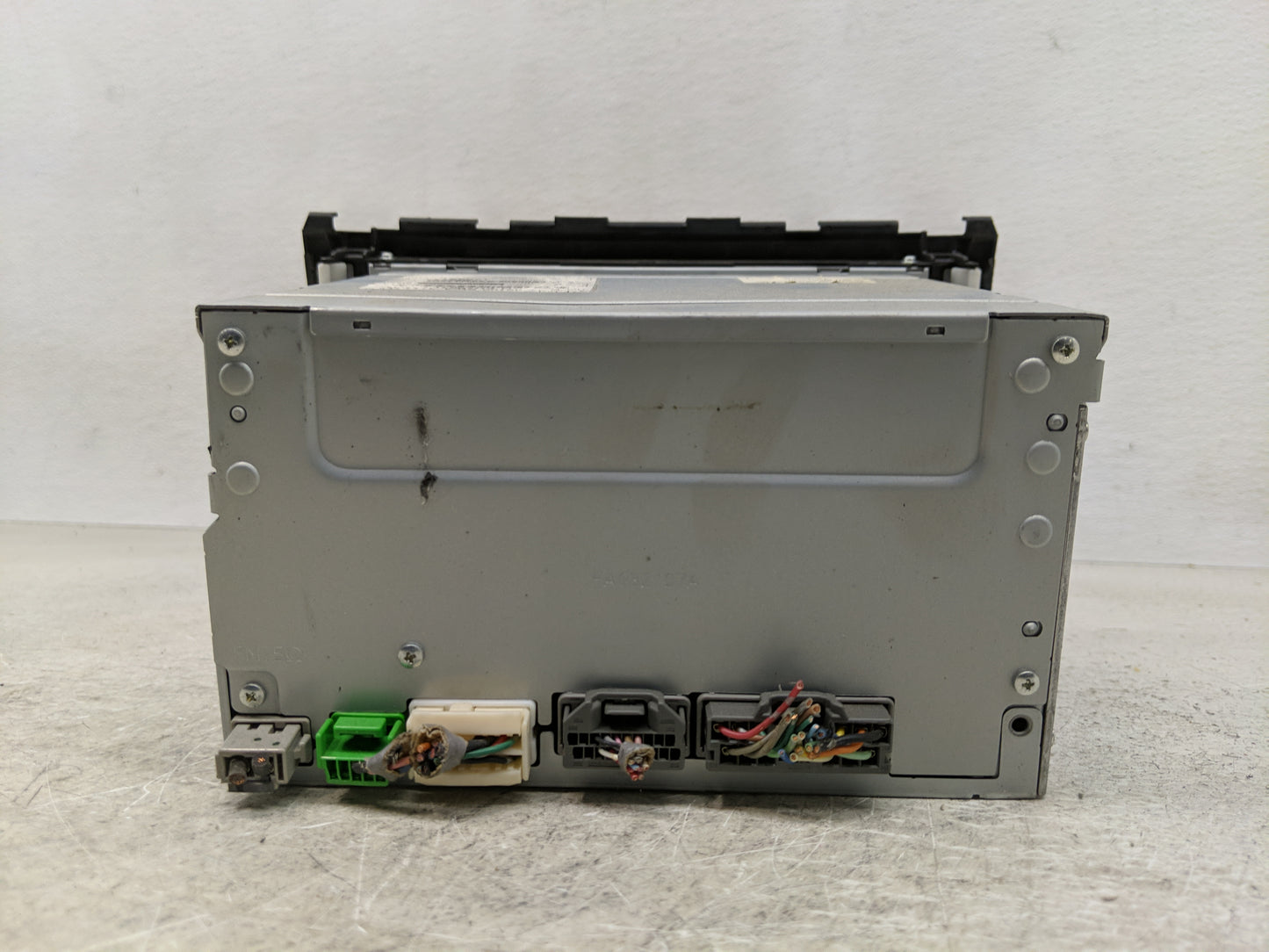 2010-2011 Honda Cr-V Radio AM FM Cd Player Receiver Replacement P/N:39100-SWA-A111-M1 Fits Fits 2010 2011 OEM Used Auto Part