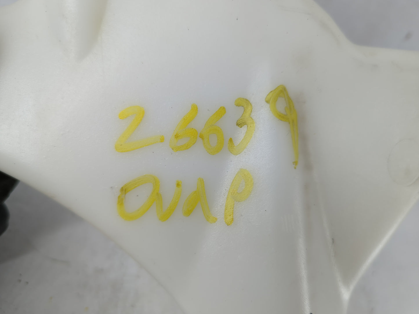 2005-2010 Honda Odyssey Windshield Washer Fluid Reservoir Bottle Oem - Oemusedautoparts1.com