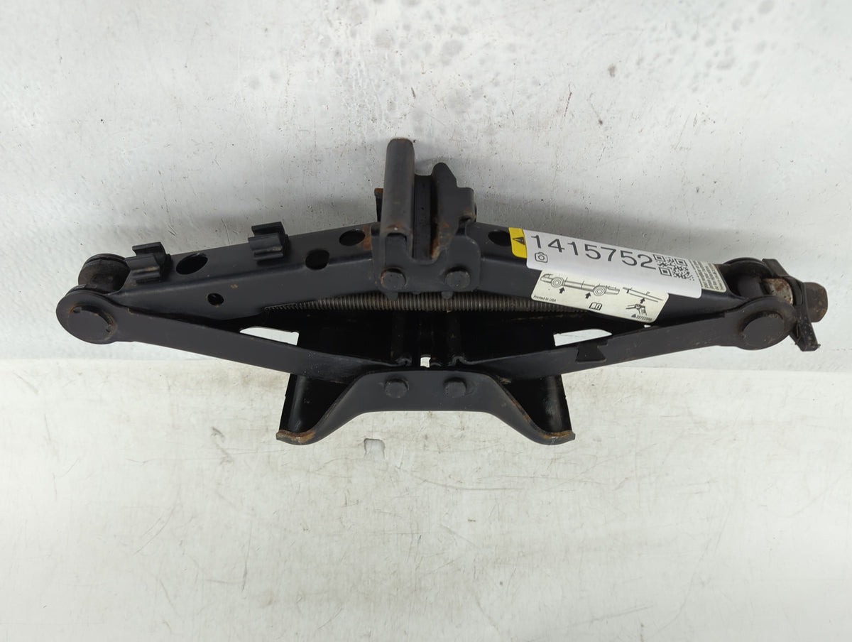 2010 Hummer H3 Spare Scissor Car Jack 1415752 - Oemusedautoparts1.com