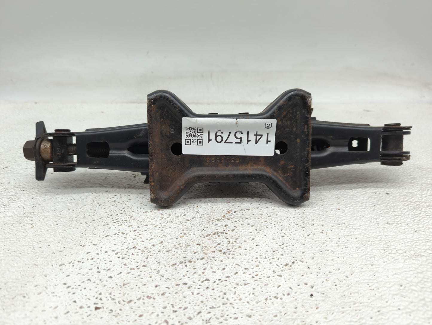 2010 Hummer H3 Spare Scissor Car Jack 1415791 - Oemusedautoparts1.com