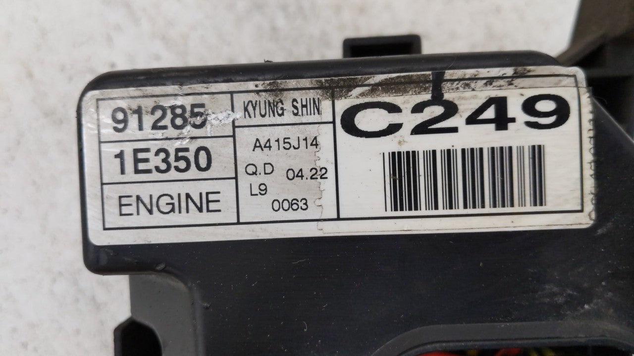 2006-2011 Hyundai Accent Fusebox Fuse Box Panel Relay Module P/N:91285 1E350 Fits Fits 2006 2007 2008 2009 2010 2011 OEM Use