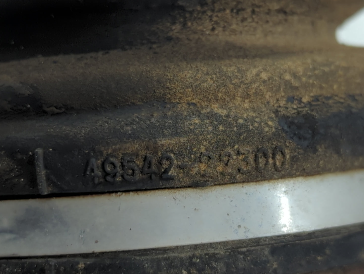 2007-2011 Hyundai Accent Axle Shaft Front Driver Cv C/v - Oemusedautoparts1.com