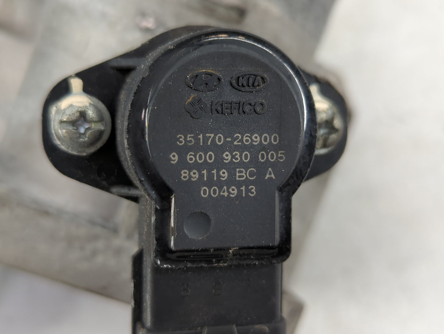 2009-2011 Hyundai Accent Throttle Body P/N:35170-26900 Fits Fits 2009 2010 2011 OEM Used Auto Parts - Oemusedautoparts1.com