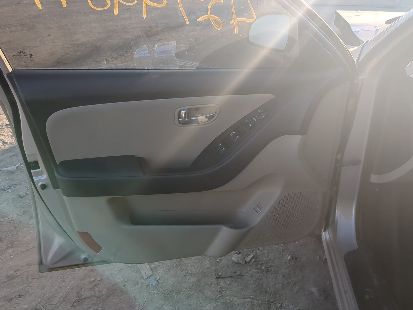 2010 Hyundai Elantra Front Left Driver Interior Door Panel Trim - Oemusedautoparts1.com