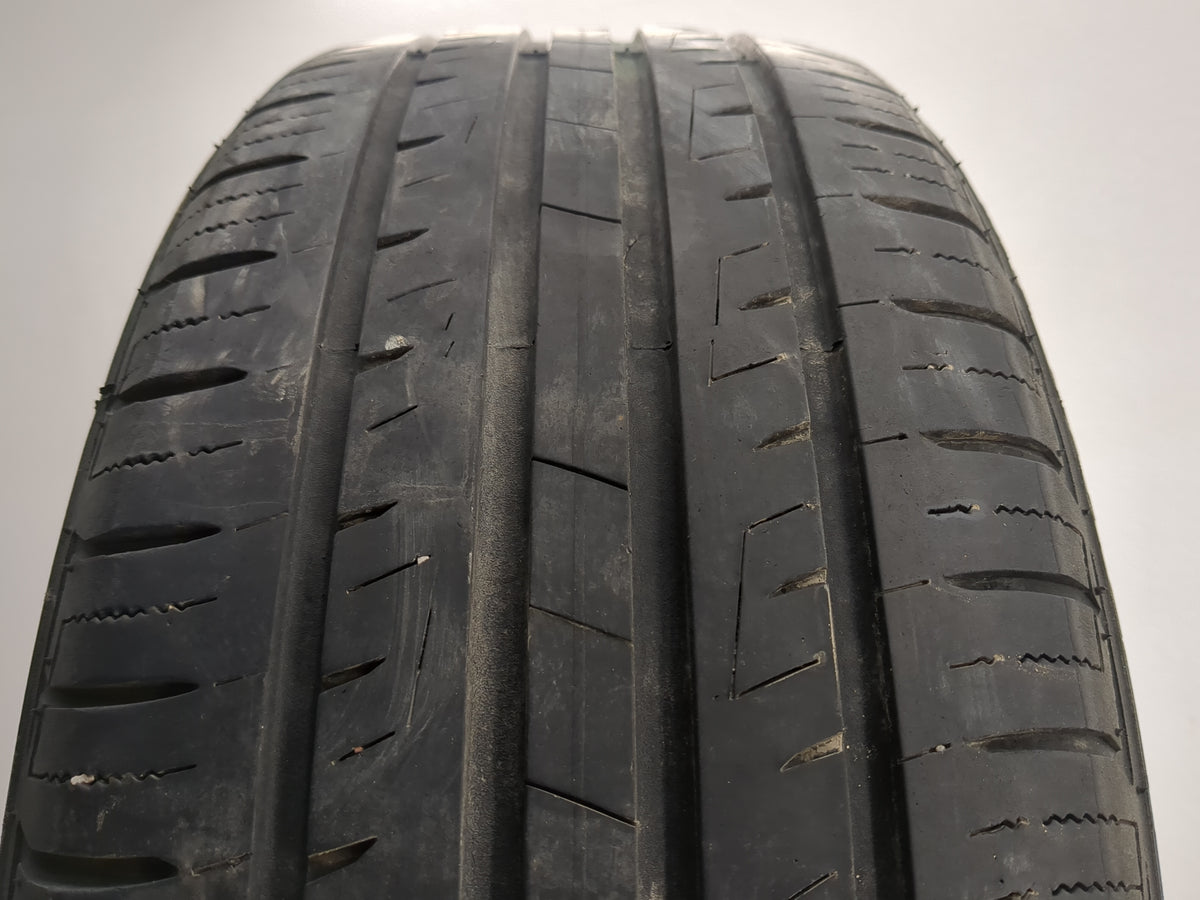 Used Tire 205/55R16 LIONHART LH-501 91V - Tread Depth 7/32 - Oemusedautoparts1.com