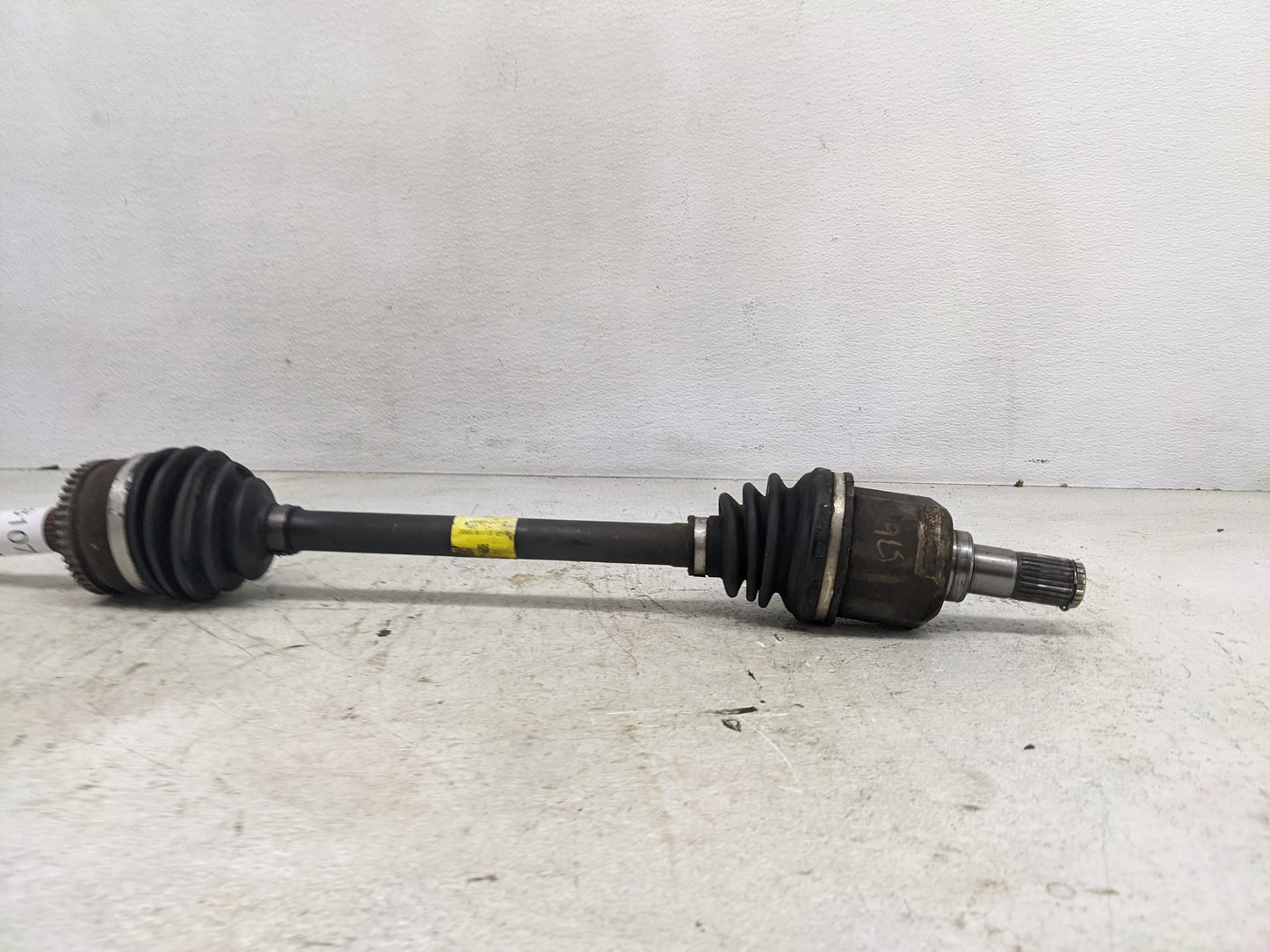 2007-2010 Hyundai Elantra Axle Shaft Front Driver Cv C/v - Oemusedautoparts1.com
