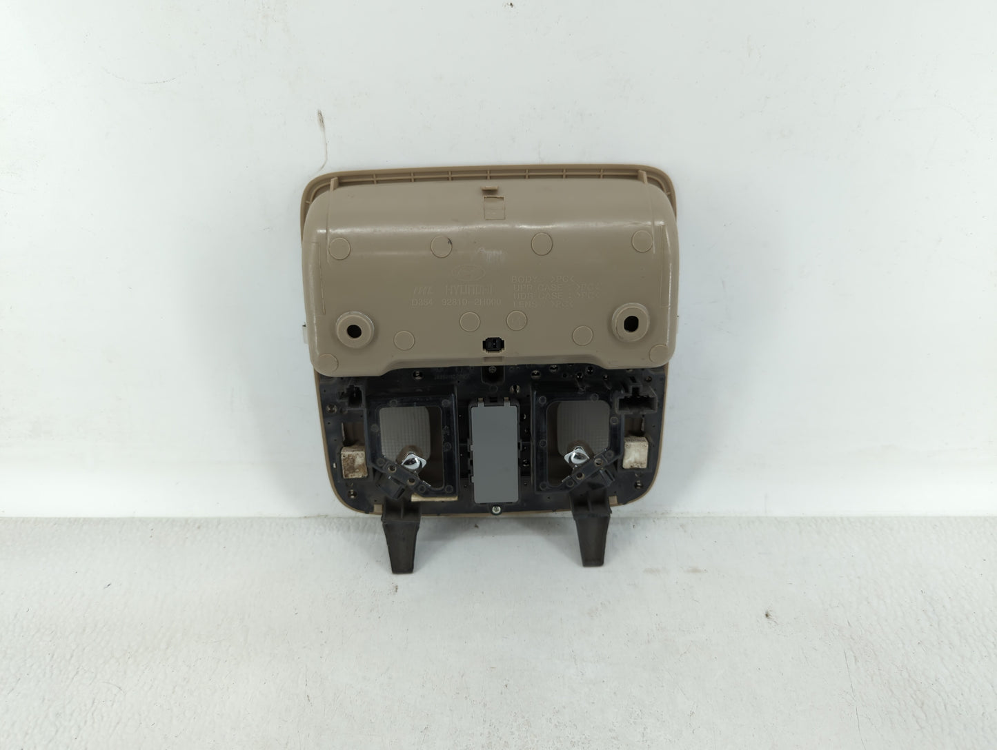 2010 Hyundai Elantra Overhead Roof Console - Oemusedautoparts1.com