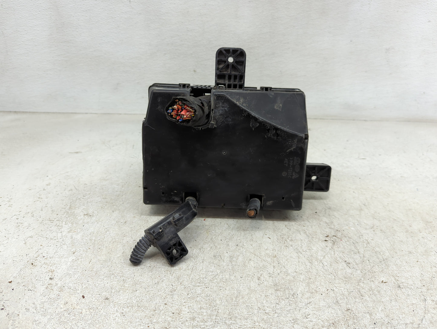 2009-2011 Hyundai Genesis Fusebox Fuse Box Panel Relay Module P/N:91205-2M953 Fits Fits 2009 2010 2011 OEM Used Auto Parts -