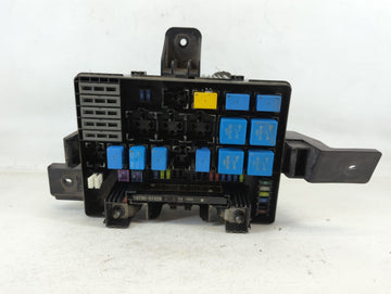 2009-2012 Hyundai Genesis Fusebox Fuse Box Panel Relay Module P/N:912072M200 Fits Fits 2009 2010 2011 2012 OEM Used Auto Parts