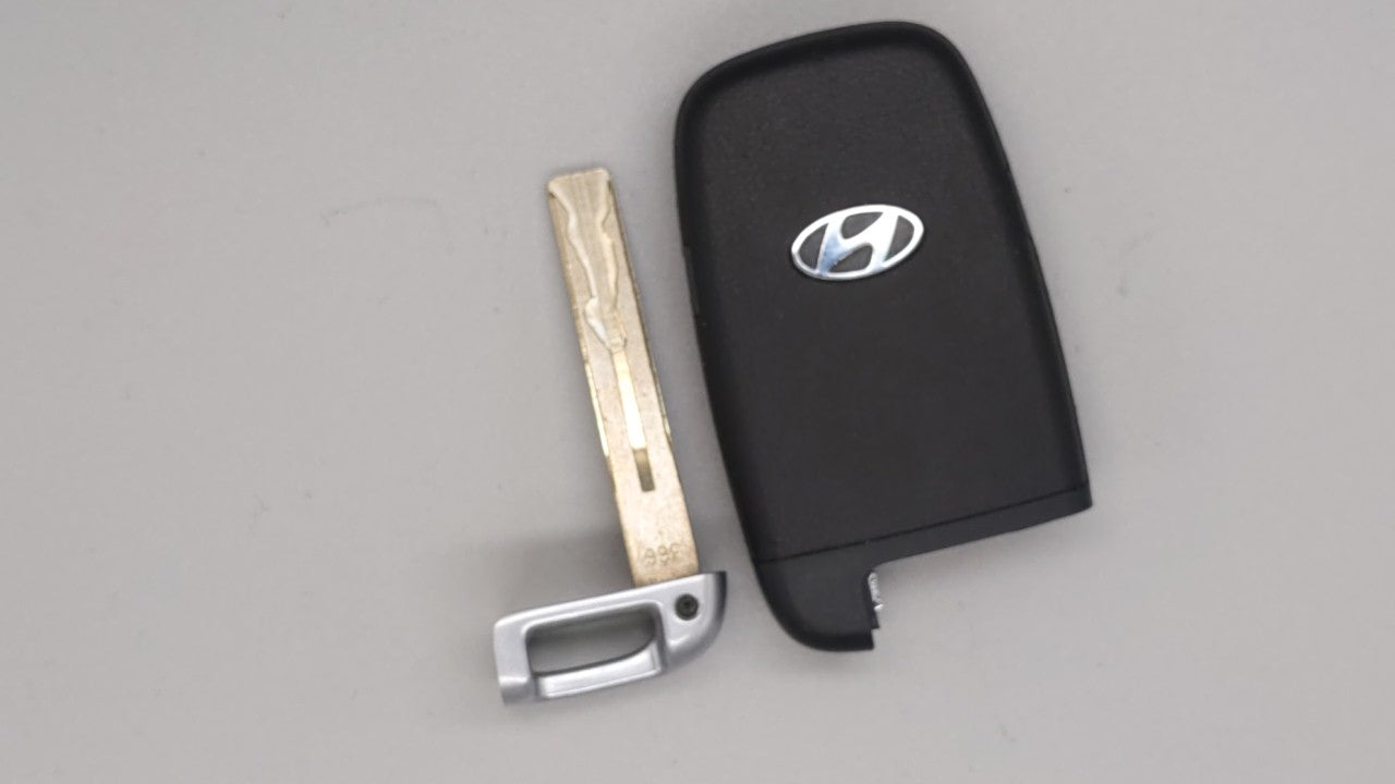 Hyundai Genesis Coupe Keyless Entry Remote Sy5bh4fna04 4 Buttons - Oemusedautoparts1.com