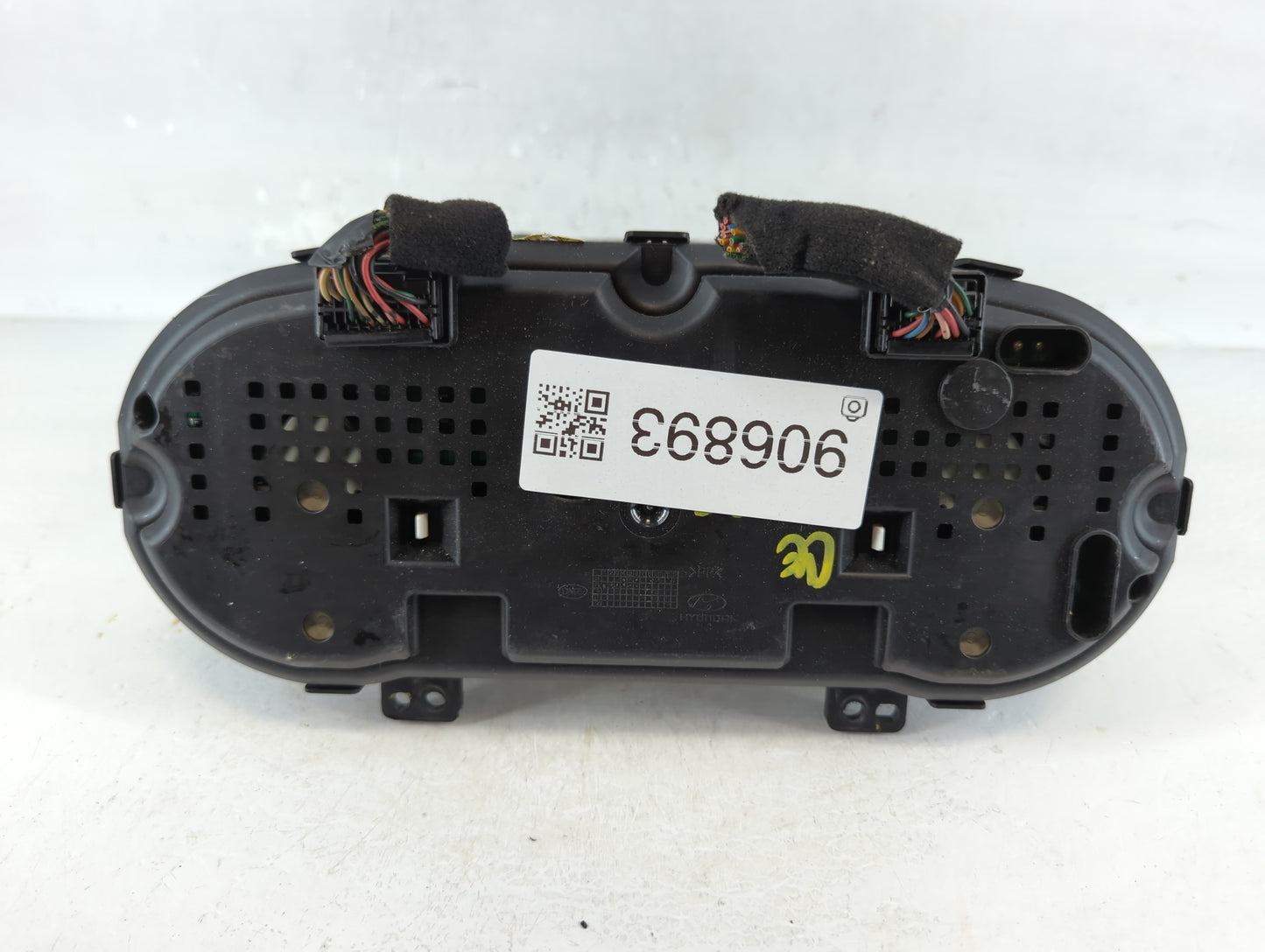 2009-2010 Hyundai Genesis Instrument Cluster Speedometer Gauges P/N:94001-2M190 Fits Fits 2009 2010 OEM Used Auto Parts - Oe