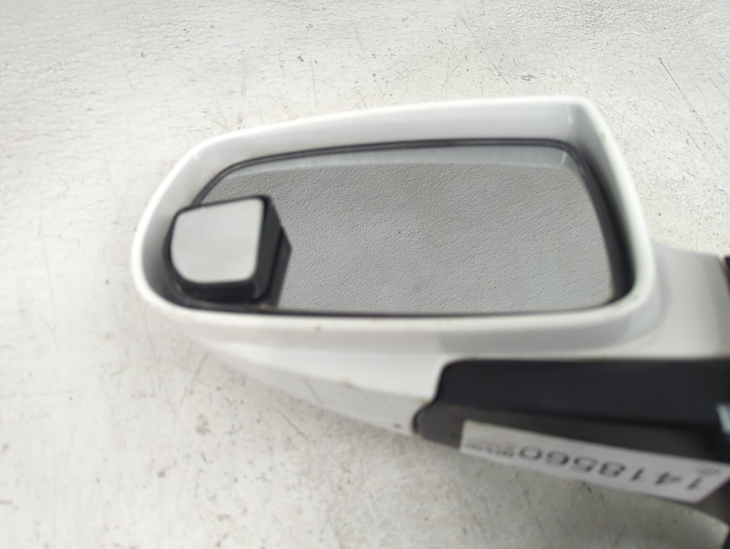 2010 Hyundai Genesis Coupe Driver Side View Mirror - Left Door Mirror OEM Used - Oemusedautoparts1.com
