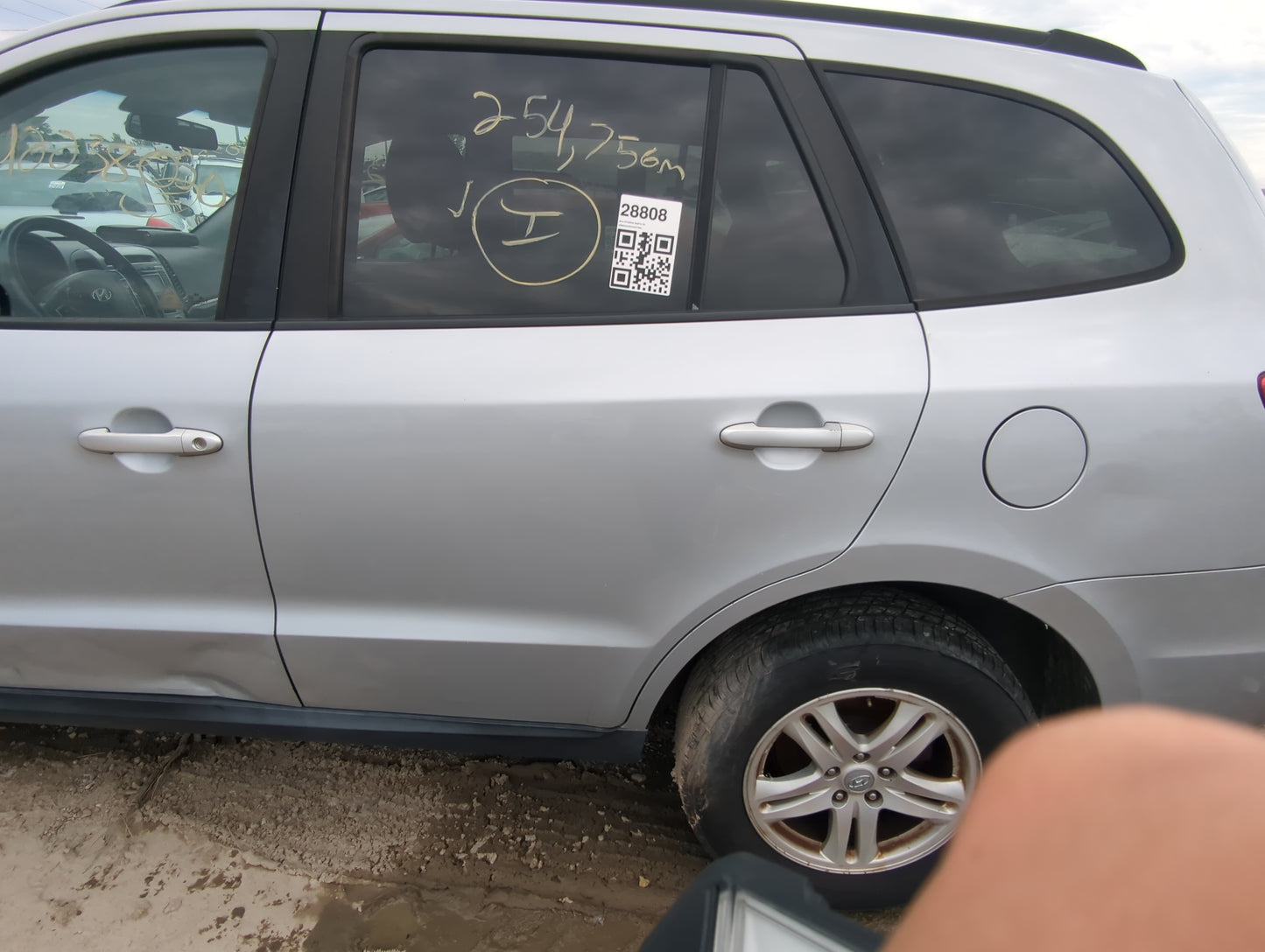 2010-2012 Hyundai Santa Fe Driver Rear Door Oem - Oemusedautoparts1.com