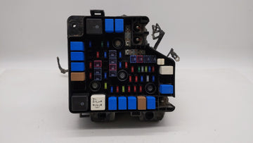 2010-2012 Hyundai Santa Fe Fusebox Fuse Box Panel Relay Module P/N:91115-2B050 91950-2B710 Fits Fits 2010 2011 2012 OEM Used Auto Parts
