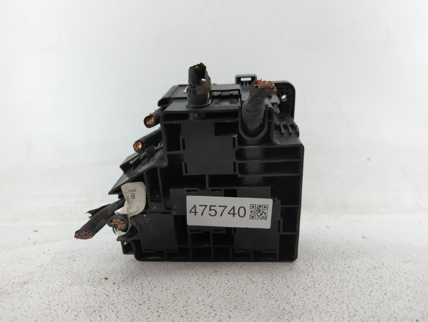 2010-2012 Hyundai Santa Fe Fusebox Fuse Box Panel Relay Module P/N:91406-0W110 91115-2B050, 91950-2B710 Fits Fits 2010 2011