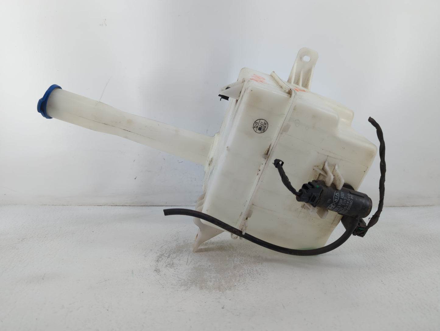 2006-2010 Hyundai Sonata Windshield Washer Fluid Reservoir Bottle Oem - Oemusedautoparts1.com