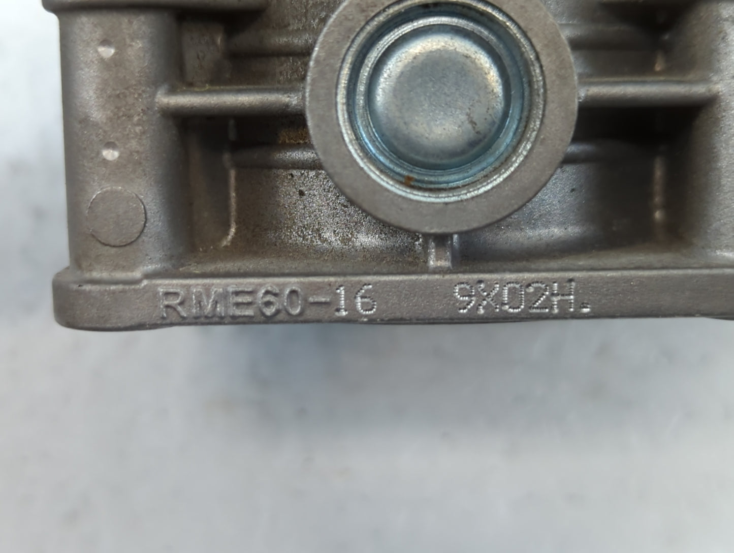 2008-2012 Infiniti Ex35 Throttle Body P/N:9X02H RME60-16 Fits OEM Used Auto Parts - Oemusedautoparts1.com