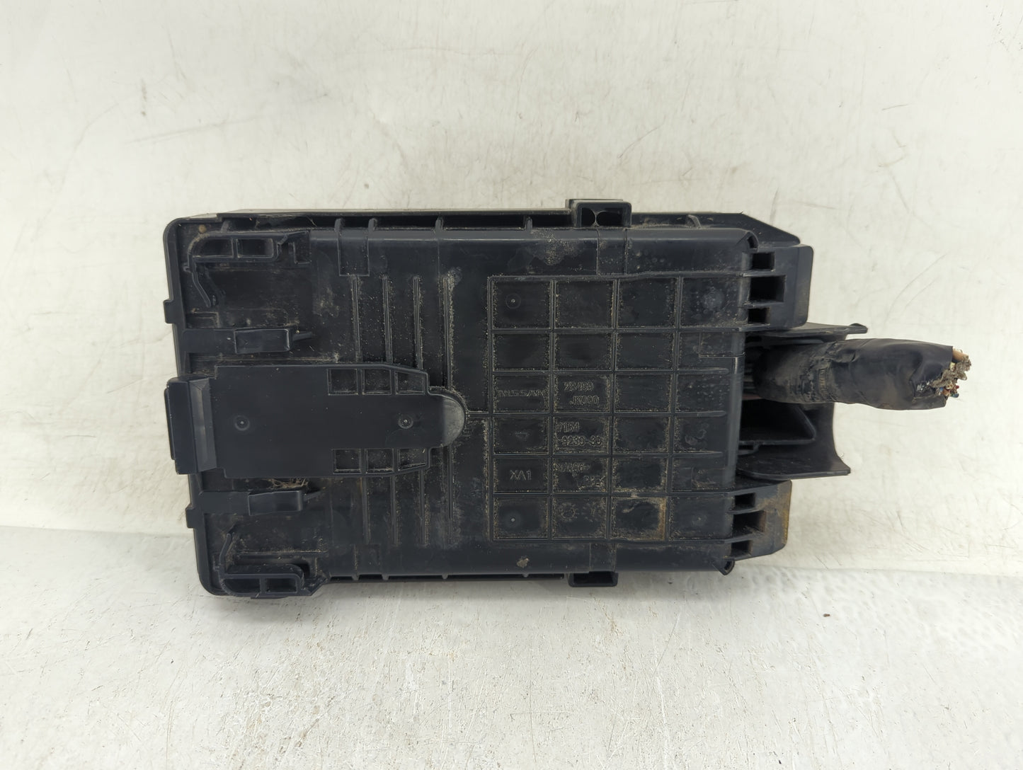 2010-2013 Infiniti G37 Fusebox Fuse Box Panel Relay Module P/N:7154-9230-30 284B9 JK000 Fits Fits 2010 2011 2012 2013 2014 2