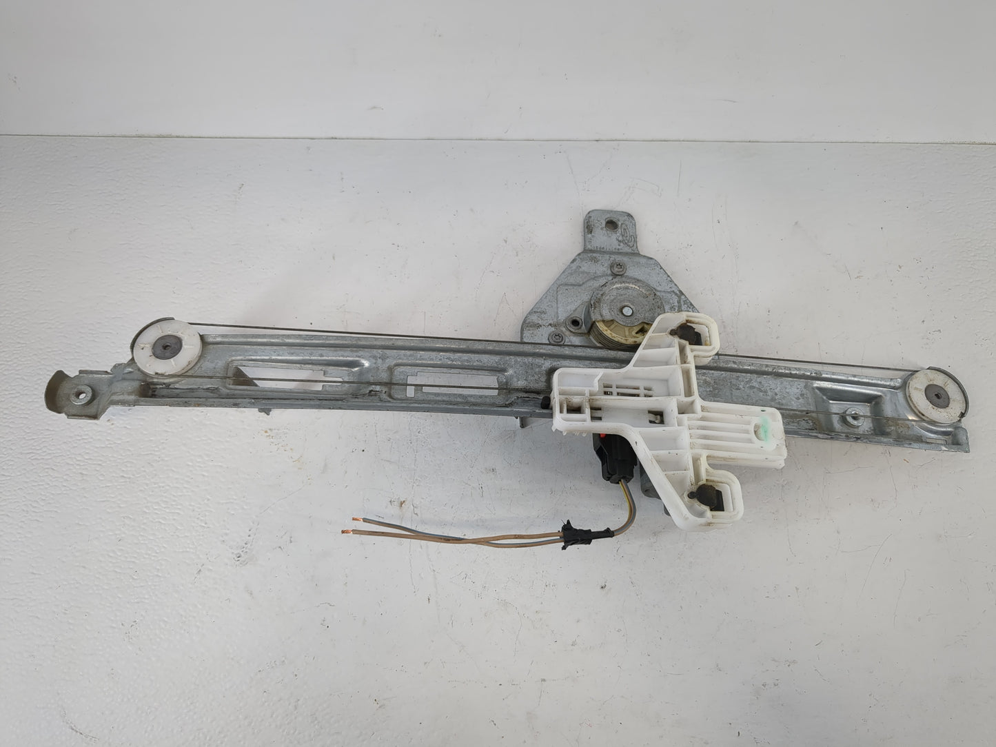 Jeep Compass Driver Rear Left Power Window Motor - Oemusedautoparts1.com