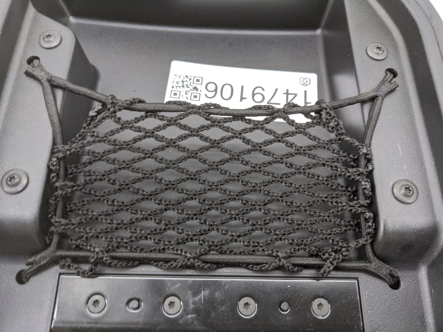 2005-2010 Jeep Grand Cherokee Center Console Armrest Cover Lid Fits Fits 2005 2006 2007 2008 2009 2010 OEM Used Auto Parts -