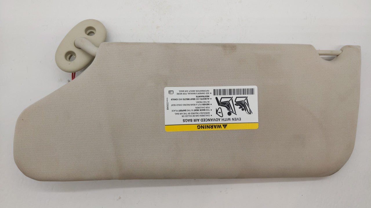 2008-2012 Jeep Liberty Sun Visor Shade Replacement Passenger Right Mirror Fits Fits 2008 2009 2010 2011 2012 OEM Used Auto P