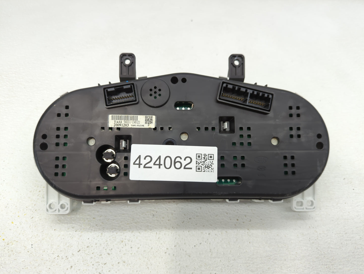 2010 Kia Forte Instrument Cluster Speedometer Gauges P/N:94001-1M021 Fits OEM Used Auto Parts - Oemusedautoparts1.com