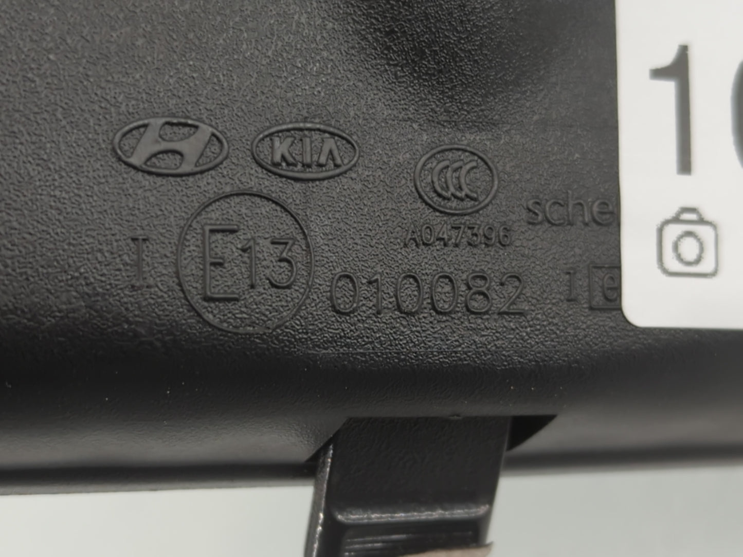2006-2010 Kia Optima Interior Rear View Mirror Replacement OEM P/N:E13010082 Fits OEM Used Auto Parts - Oemusedautoparts1.co