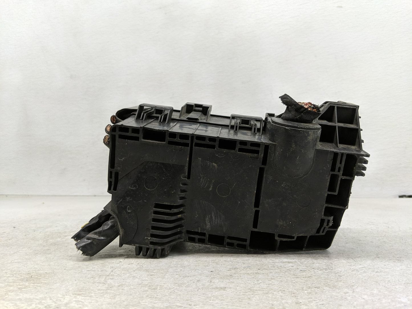 2009-2010 Kia Optima Fusebox Fuse Box Panel Relay Module P/N:91950-2G690 Fits Fits 2009 2010 OEM Used Auto Parts - Oemusedau