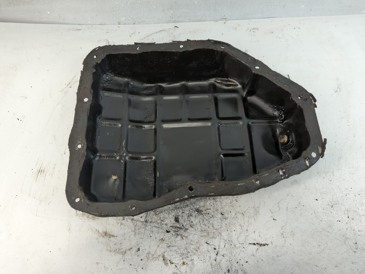 2006-2013 Kia Optima Engine Oil Pan Fits Fits 2006 2007 2008 2009 2010 2011 2012 2013 2014 2015 OEM Used Auto Parts - Oemuse