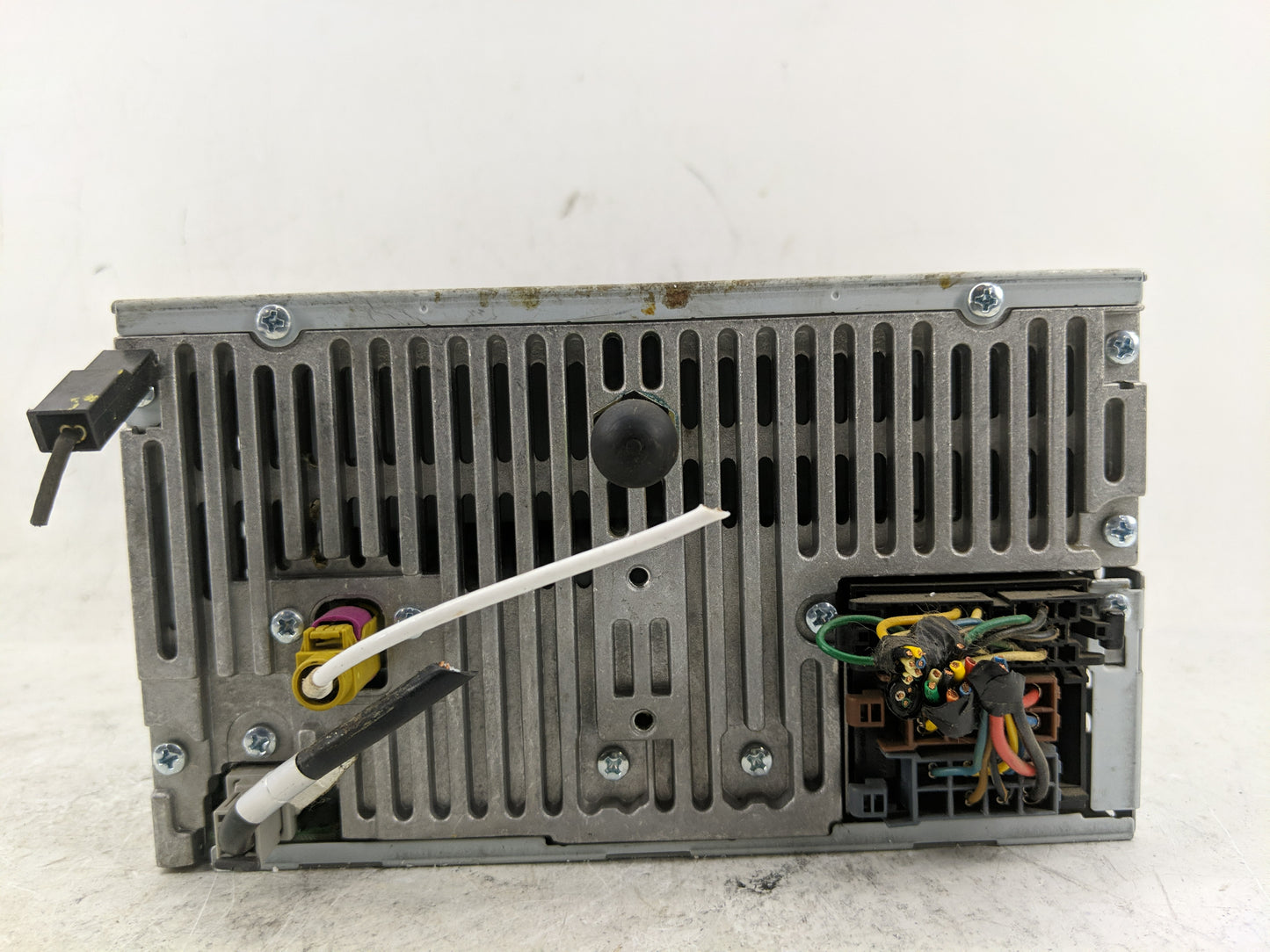 2010 Kia Rondo Radio AM FM Cd Player Receiver Replacement Fits OEM Used Auto Parts - Oemusedautoparts1.com