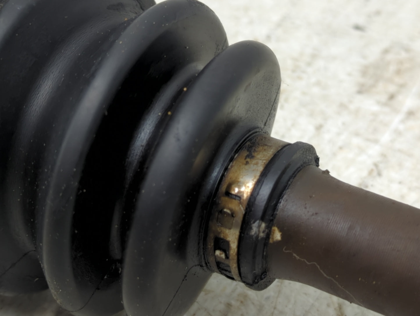 2010-2011 Kia Soul Axle Shaft Front Driver Cv C/v - Oemusedautoparts1.com