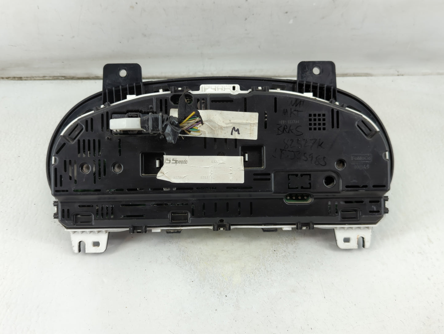 2010 Lincoln Mkt Instrument Cluster Speedometer Gauges Fits OEM Used Auto Parts - Oemusedautoparts1.com