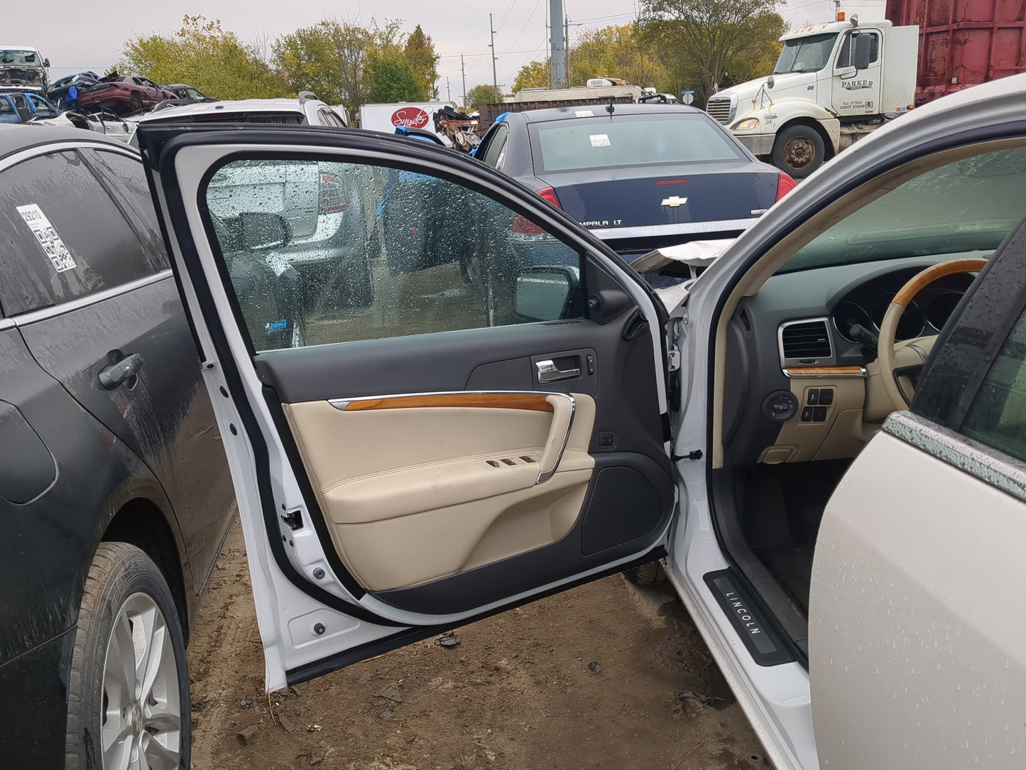 2007-2012 Lincoln Mkz Driver Front Door Oem - Oemusedautoparts1.com