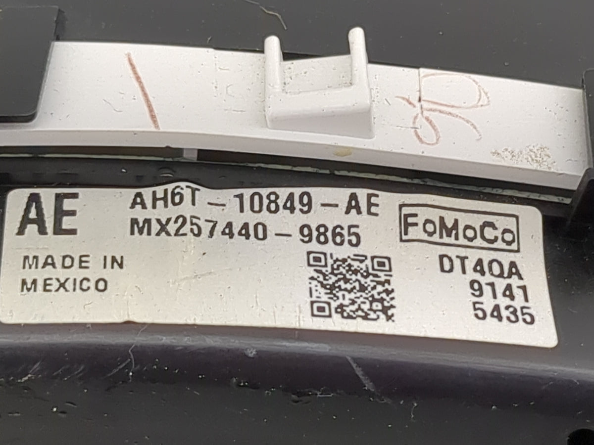 2010 Lincoln Mkz Instrument Cluster Speedometer Gauges P/N:AH6T-10849-AE Miles:88K Fits OEM Used Auto Parts - Oemusedautopar