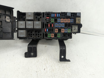 2007-2010 Lincoln Mkz Fusebox Fuse Box Panel Relay Module P/N:AH6T-14290-A 7E5T-14A003-BA Fits Fits 2007 2008 2009 2010 OEM Used Auto Parts
