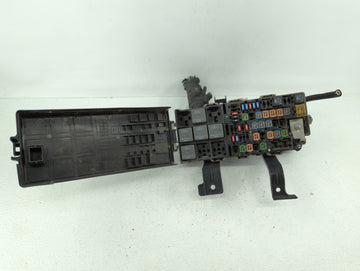2007-2010 Lincoln Mkz Fusebox Fuse Box Panel Relay Module P/N:8H6T-14290-B AH6T-14290-A Fits Fits 2007 2008 2009 2010 OEM Used Auto Parts