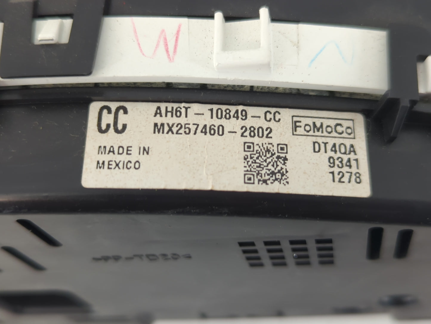 2010 Lincoln Mkz Instrument Cluster Speedometer Gauges P/N:AH6T-10489-CC Fits OEM Used Auto Parts - Oemusedautoparts1.com