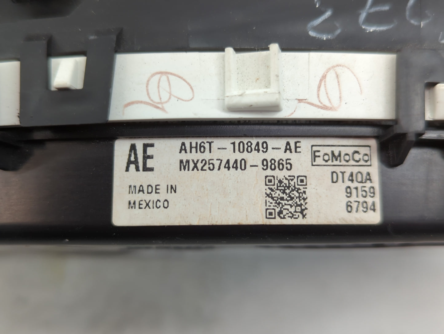 2010 Lincoln Mkz Instrument Cluster Speedometer Gauges P/N:AH6T-10849-AE AH6T-10849-AA, AH6T-10849-AB, AH6T-10849-AC Fits OE