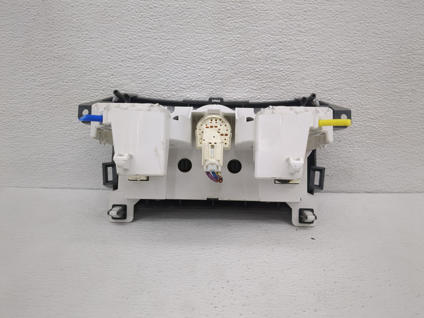 2010-2011 Mazda 3 Climate Control Module Temperature AC/Heater Replacement Fits Fits 2010 2011 OEM Used Auto Parts - Oemused