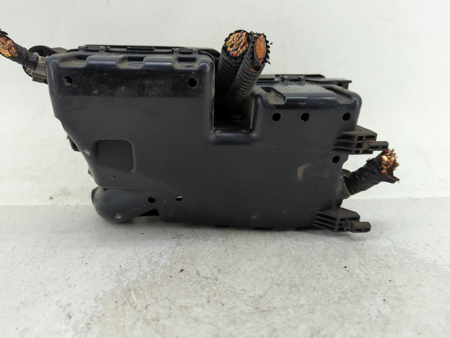 2010 Mazda 3 Fusebox Fuse Box Panel Relay Module Fits OEM Used Auto Parts - Oemusedautoparts1.com