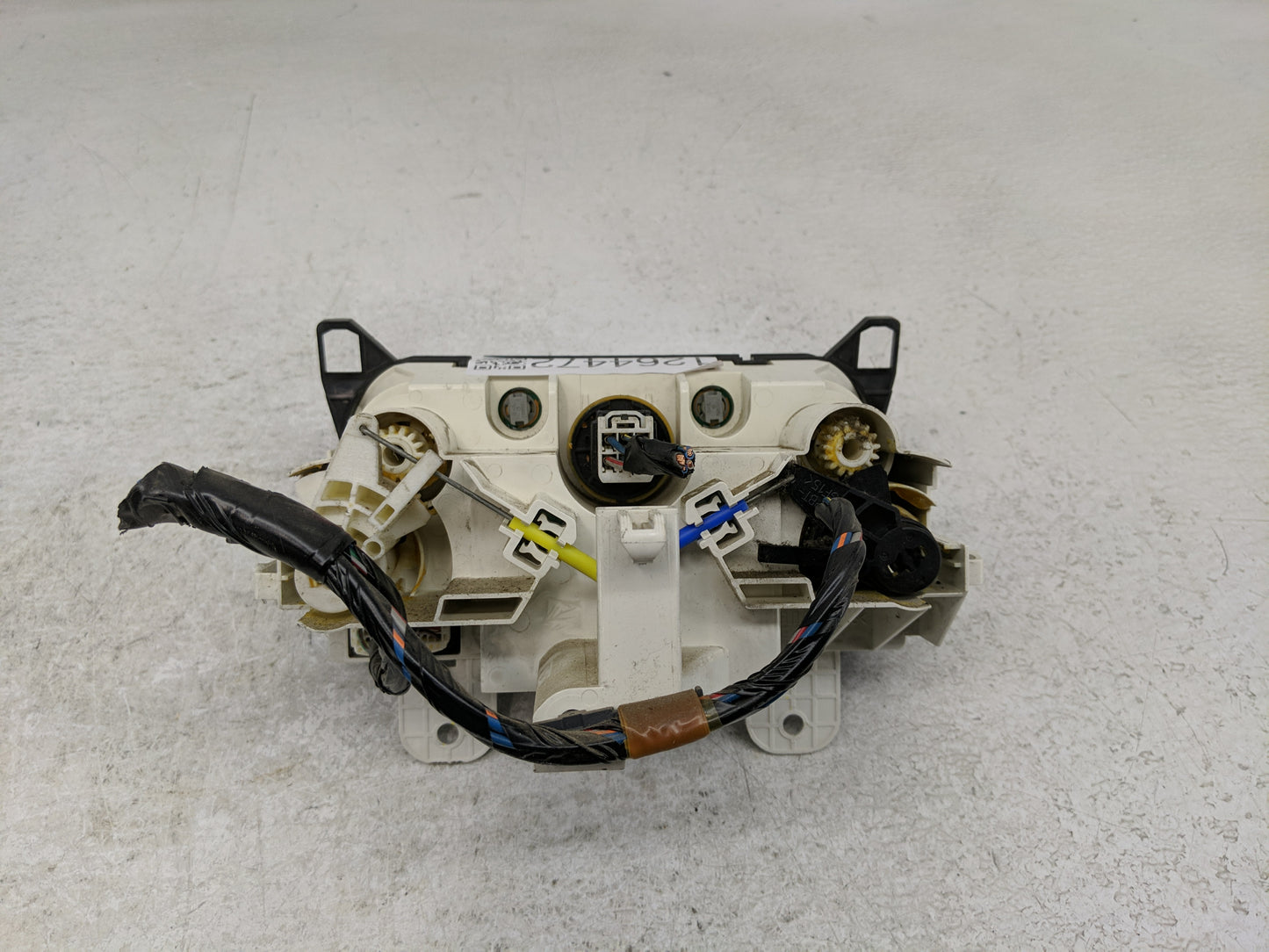 2008-2010 Mazda 5 Climate Control Module Temperature AC/Heater Replacement Fits Fits 2008 2009 2010 OEM Used Auto Parts - Oe