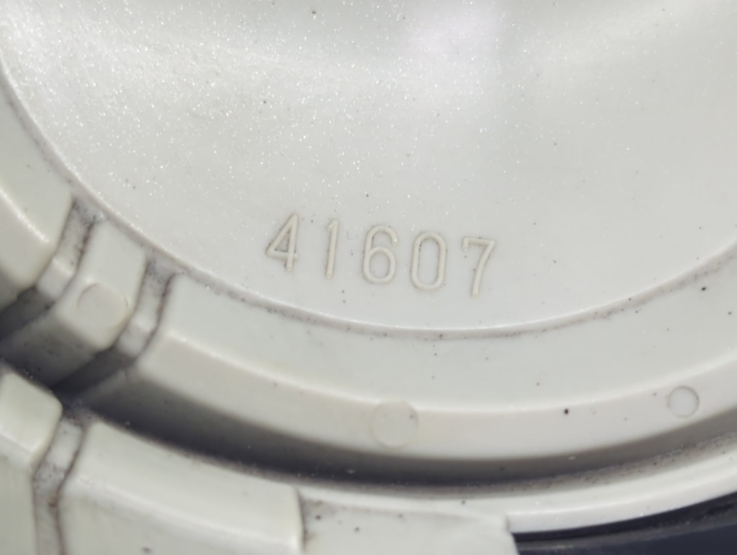 2010-2012 Mazda Cx-7 Passenger Right Oem Front Light Lamp - Oemusedautoparts1.com