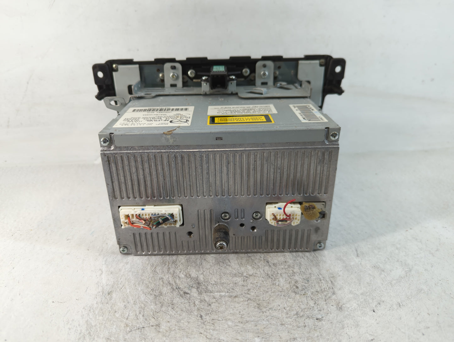 2010 Mazda Cx-7 Radio AM FM Cd Player Receiver Replacement P/N:EH44 66 AR0A Fits OEM Used Auto Parts - Oemusedautoparts1.com