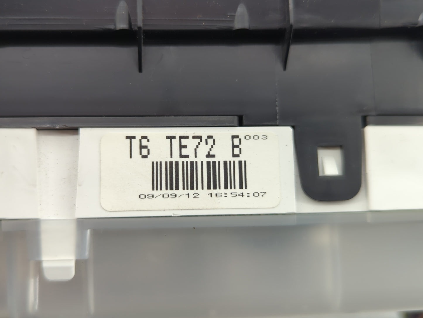 2010-2012 Mazda Cx-9 Instrument Cluster Speedometer Gauges P/N:T6 TE72 B Fits Fits 2010 2011 2012 OEM Used Auto Parts - Oemu