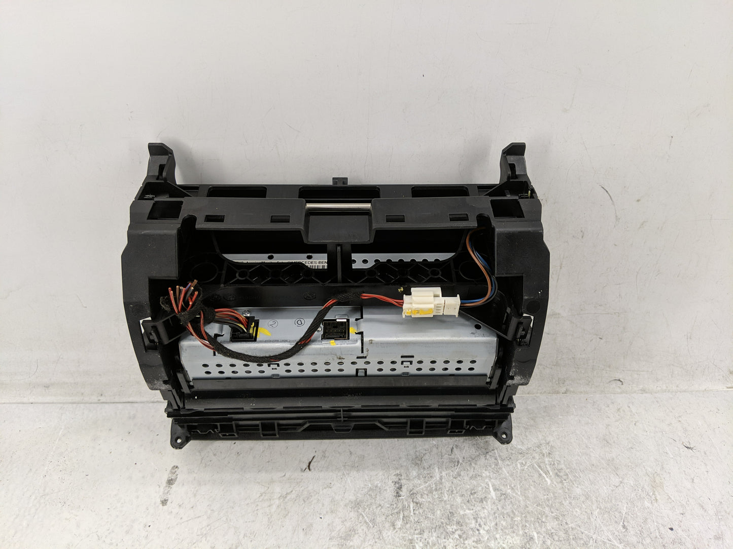 2010-2011 Mercedes-benz C250 Information Display Screen - Oemusedautoparts1.com