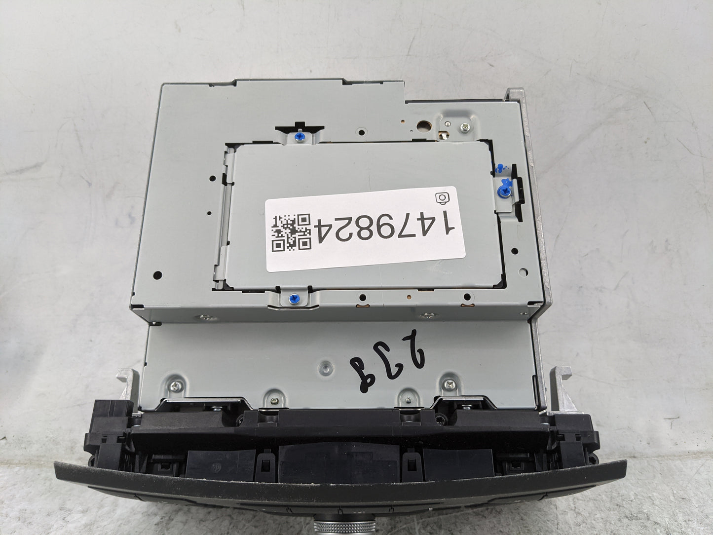 2010 Mercedes-Benz E-Class Radio AM FM Cd Player Receiver Replacement P/N:A2129008604 A2128700789, A2129025001 Fits OEM Used
